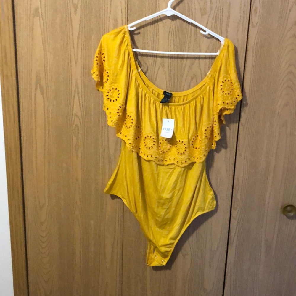 NWT woman’s rue+ 3X body suit with 2 snaps